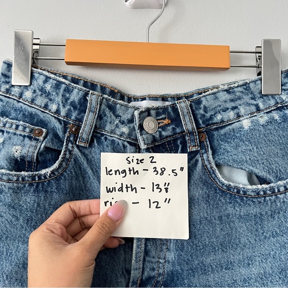 Zara HW Medium-washed Denim Straight-leg Jeans Button-up closure - Size 2 - Picture 7 of 7
